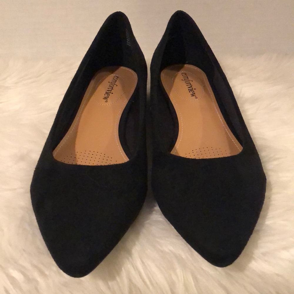 Comfort View Pointed Toe Faux Suede Flats/NWOT